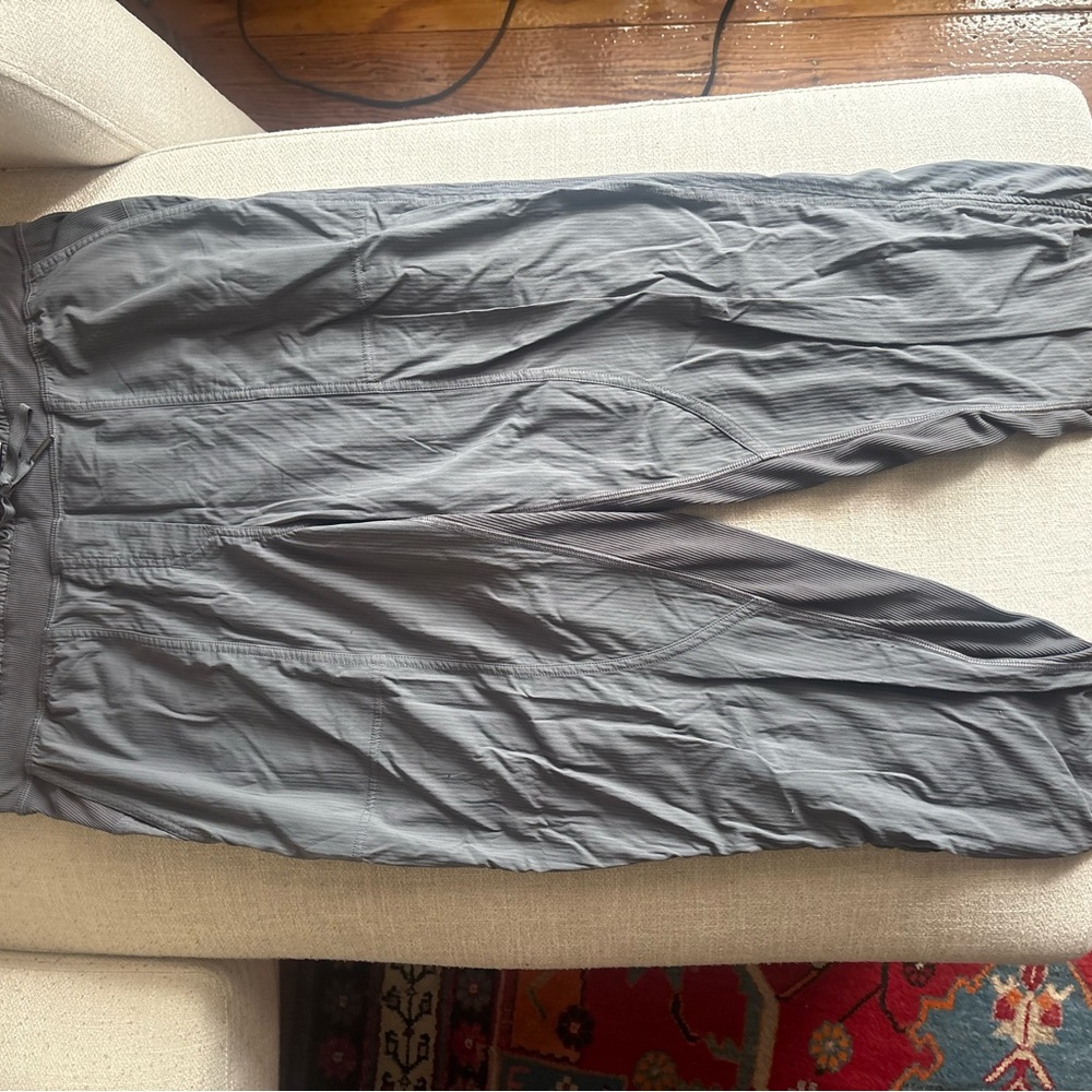 lululemon athletica Women's Gray Ankle Jogger Pants